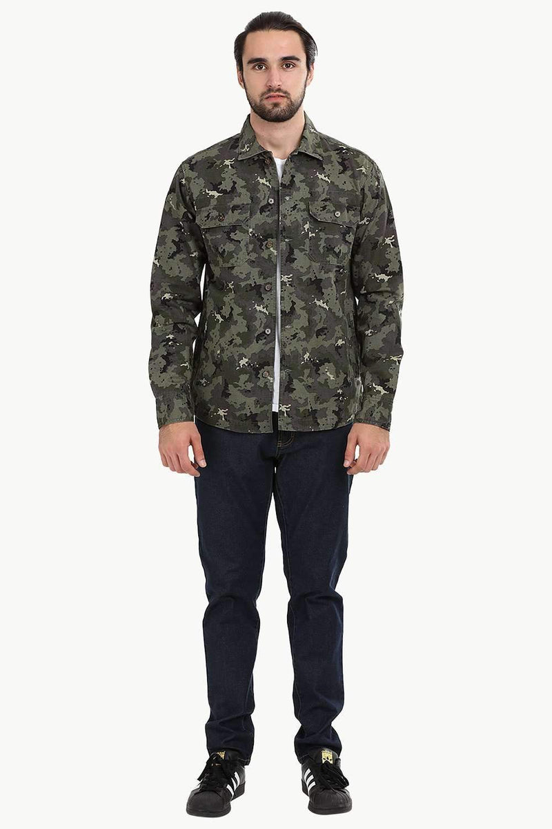 Men's Buttoned Camo Print Shacket