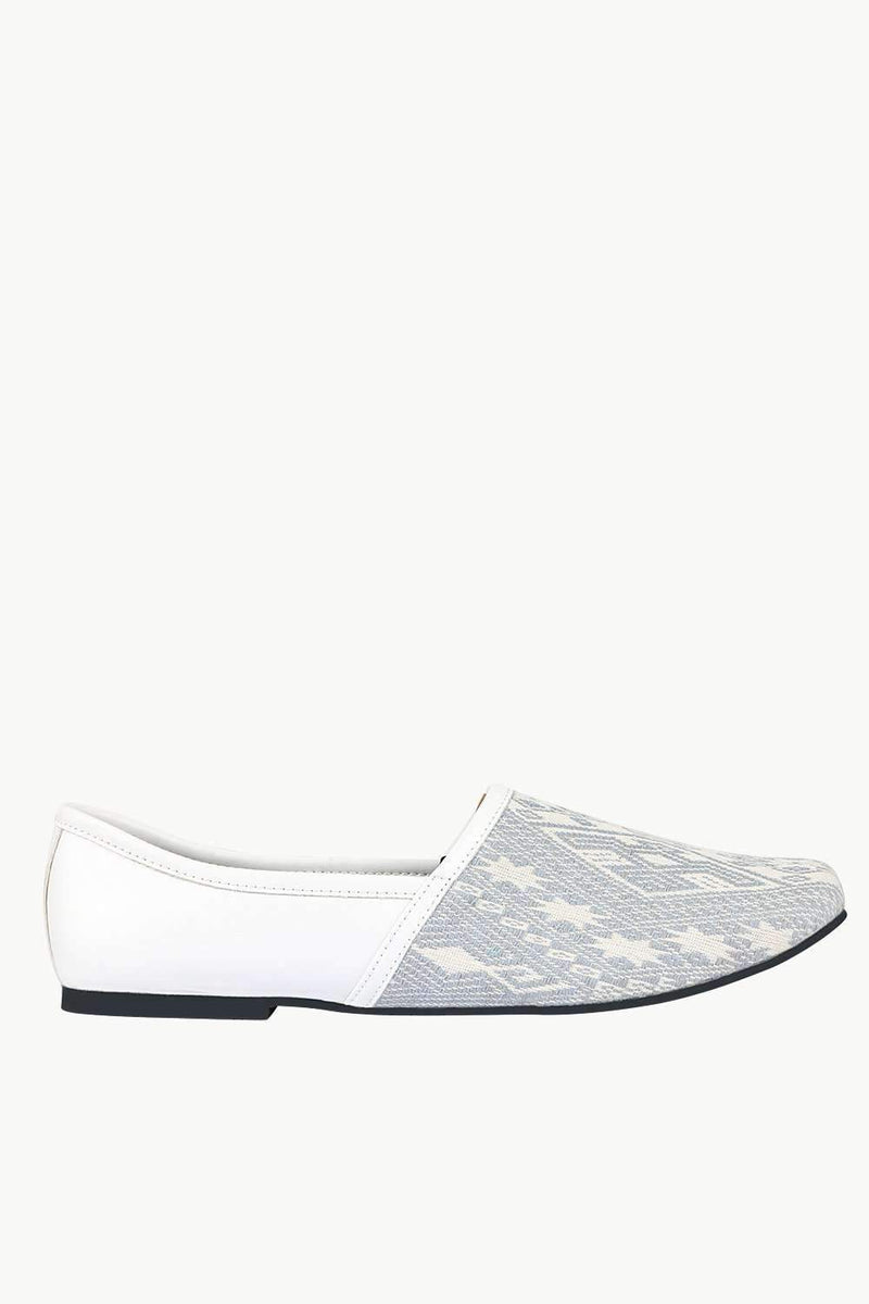 Men's White Jacquard Slip-On Juttis