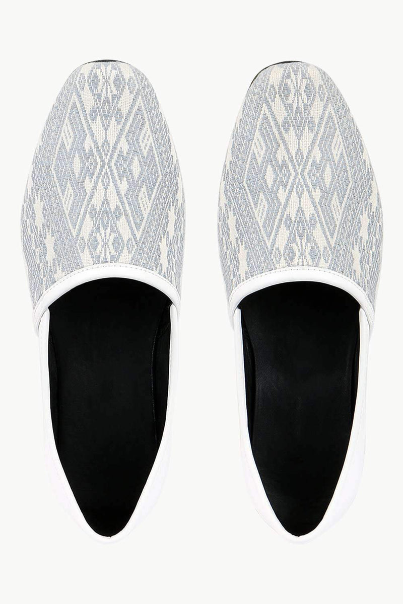 Men's White Jacquard Slip-On Juttis