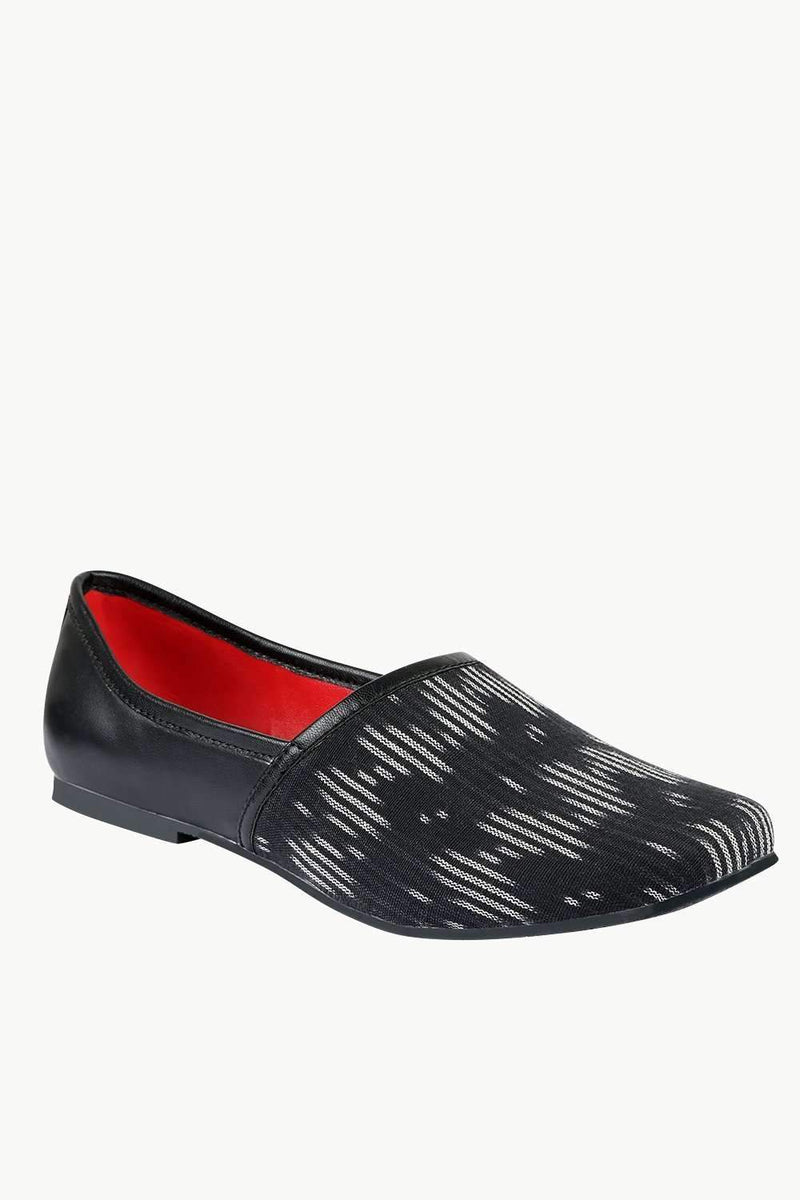Men's Black Jacquard Slip-On Juttis