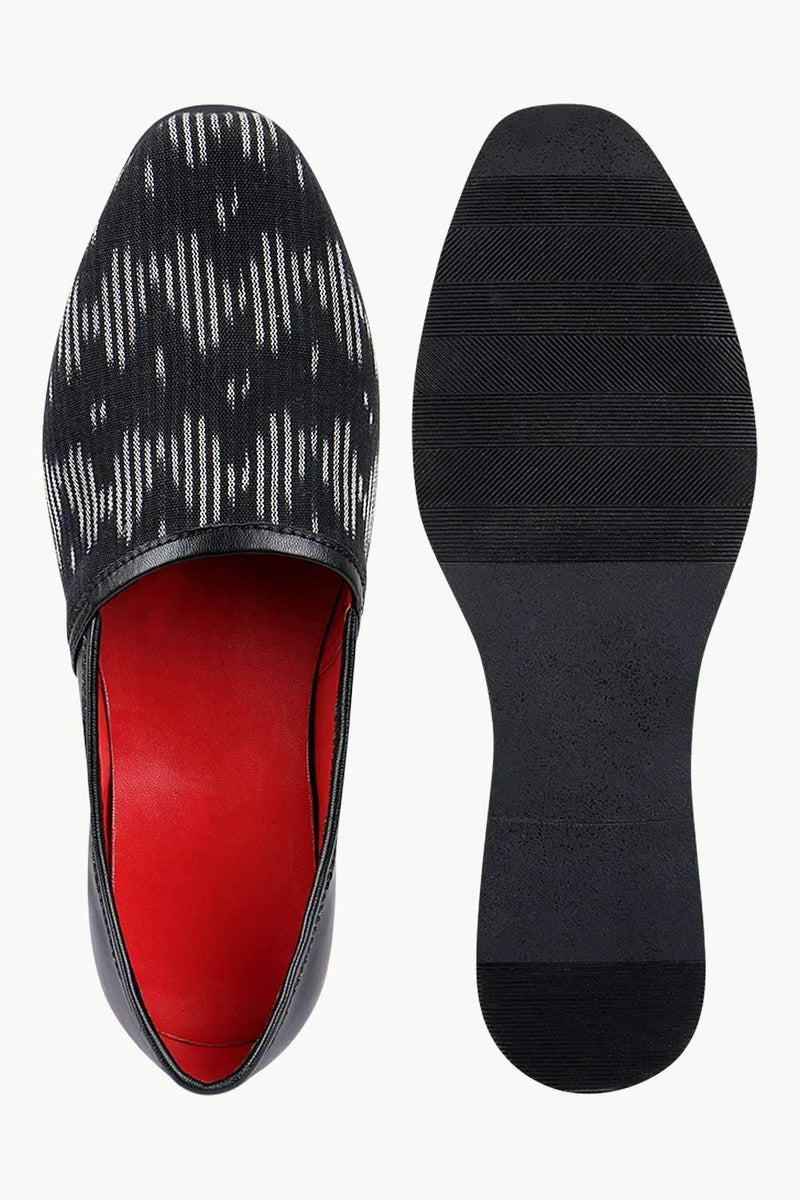 Men's Black Jacquard Slip-On Juttis