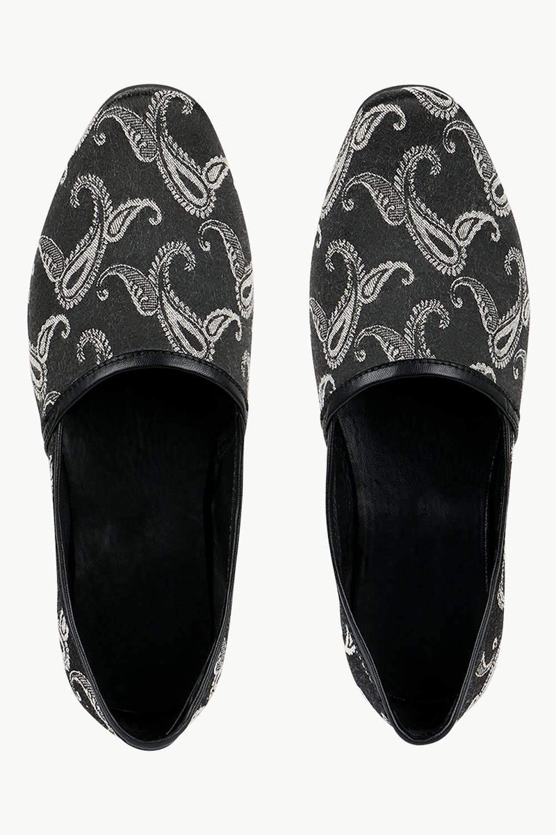 Men's Black Paisley Slip-On Juttis