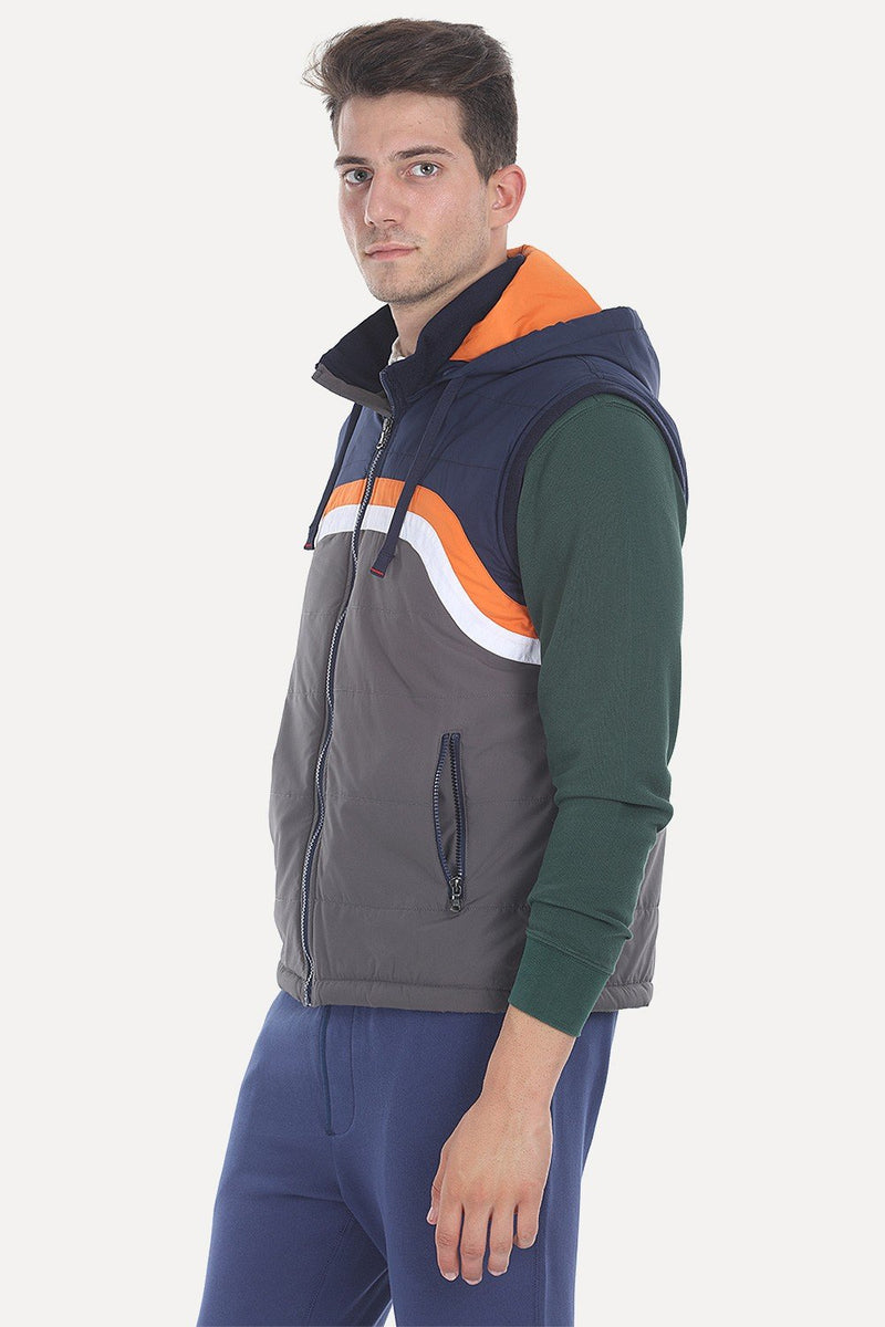 Polyester Padded Sleevless Hooded Cire Jacket